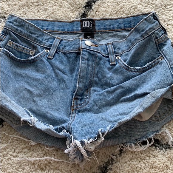 Urban Outfitters Pants - BDG short VEUC